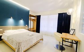 Parasiou Studios 103 Διαμερίσματα Στο Κέντρο Της Πόλης